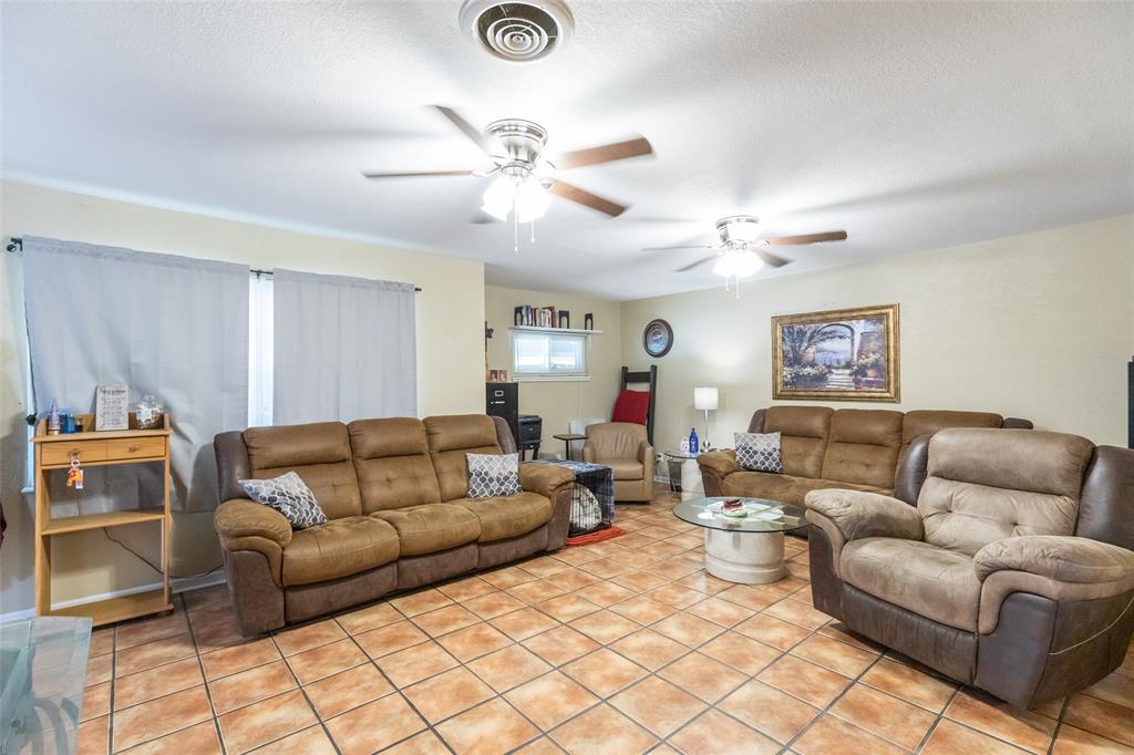 1401 Glendale Drive Property Photo 5