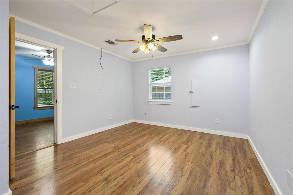 207 W South Street Property Photo 15