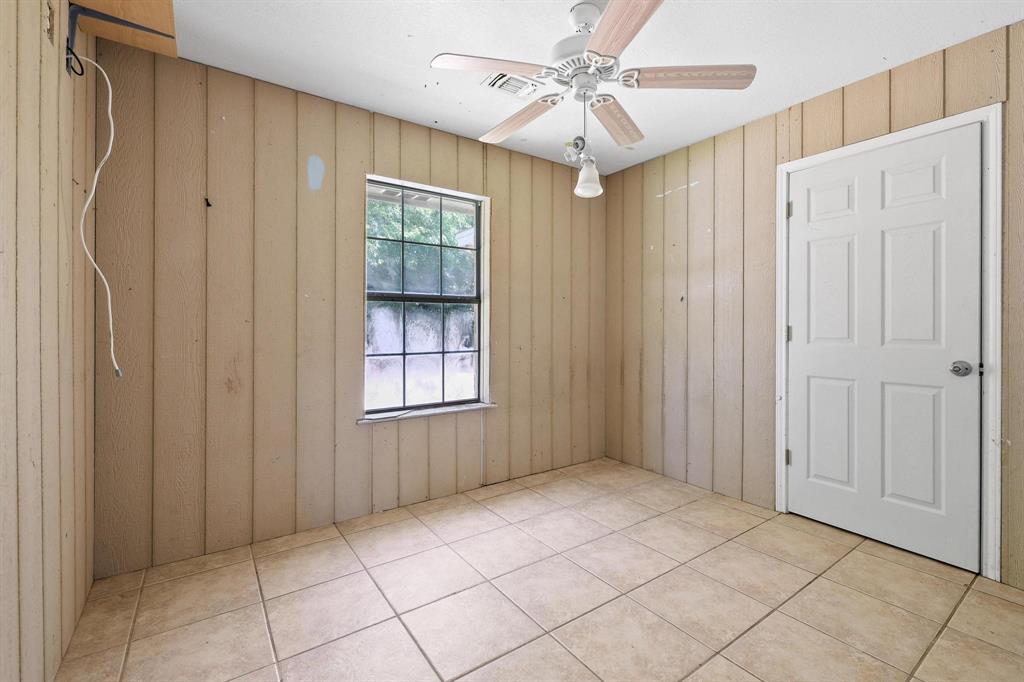 207 W South Street Property Photo 16