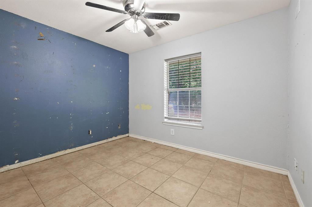 207 W South Street Property Photo 19