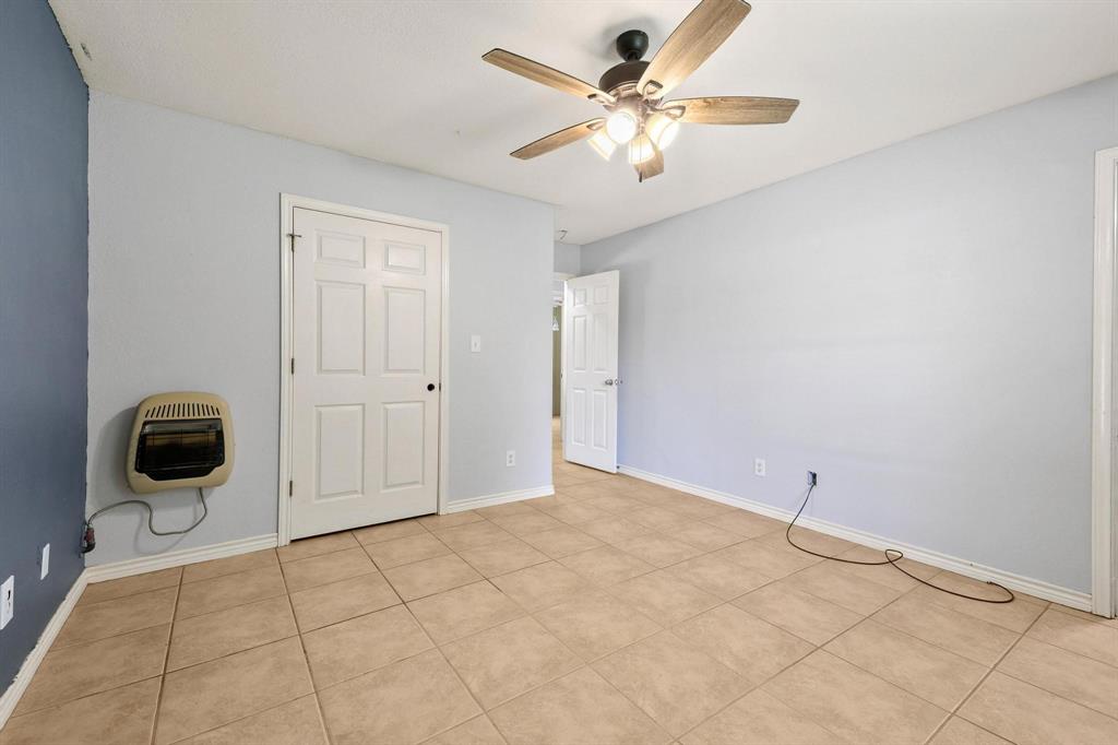 207 W South Street Property Photo 23