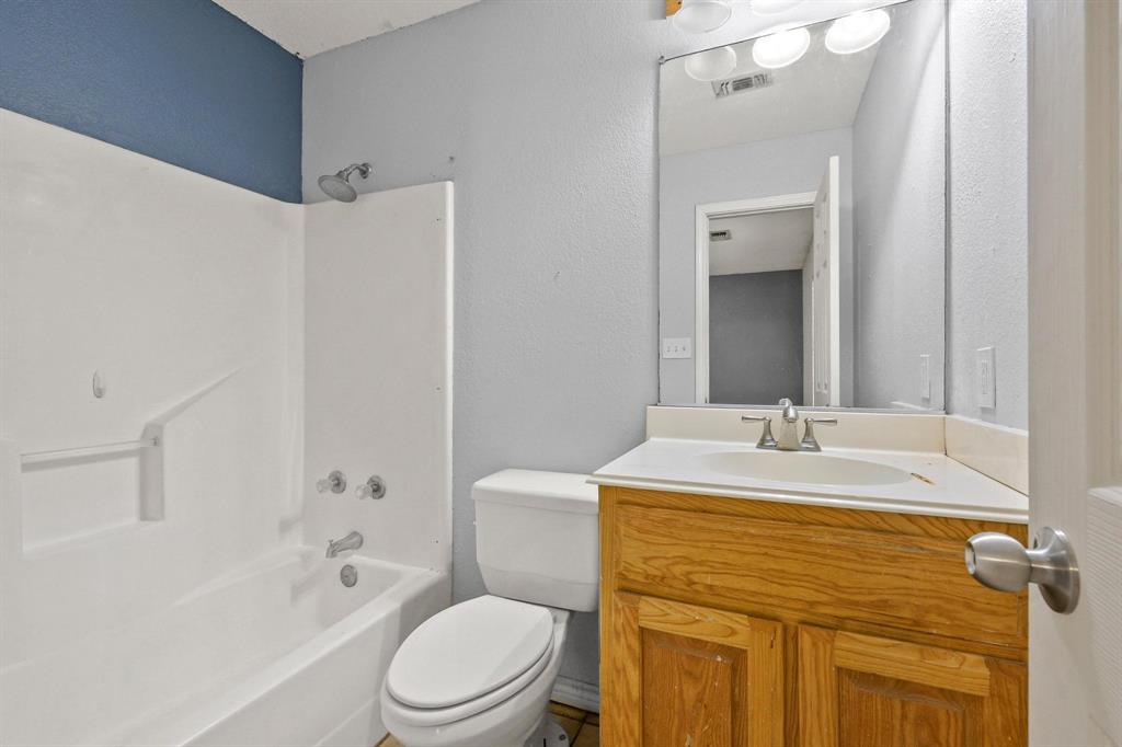 207 W South Street Property Photo 24