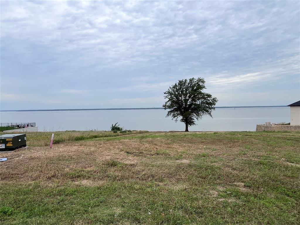 1564 Shoreline Drive Property Photo 6