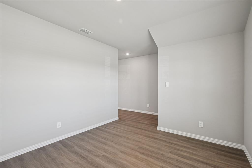1573 Coldwater Way Property Photo 16