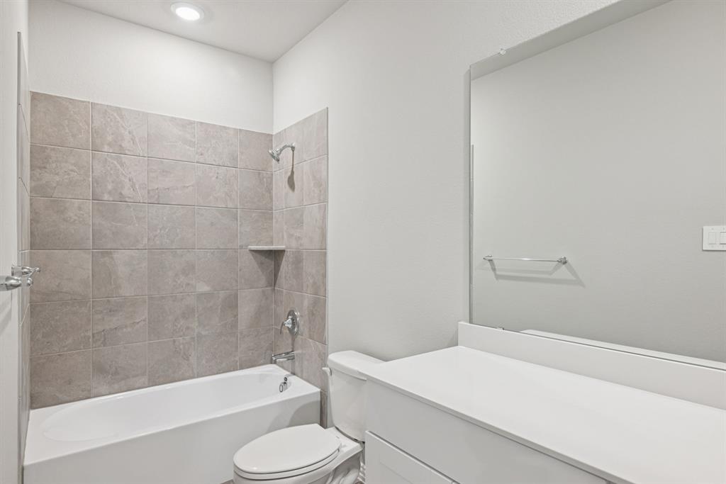 1573 Coldwater Way Property Photo 18