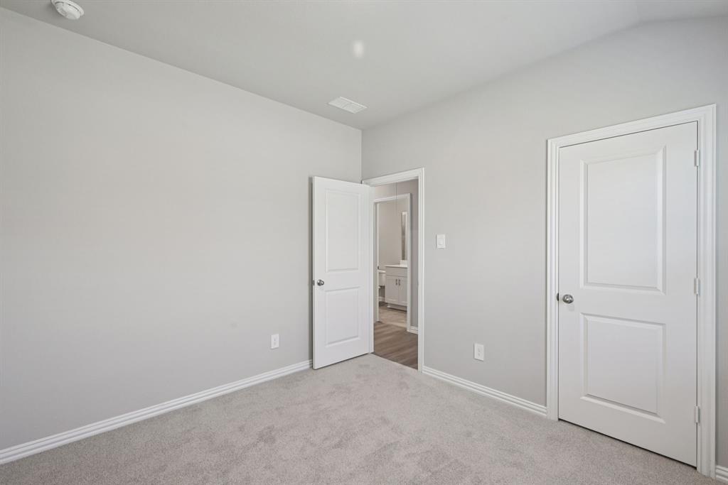 1573 Coldwater Way Property Photo 23