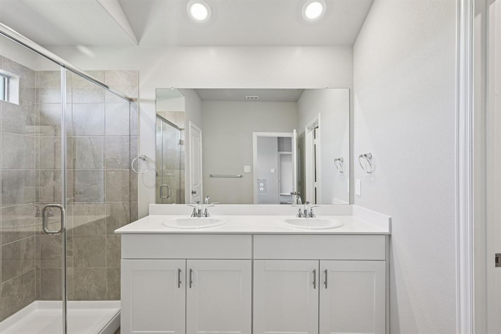 1573 Coldwater Way Property Photo 28