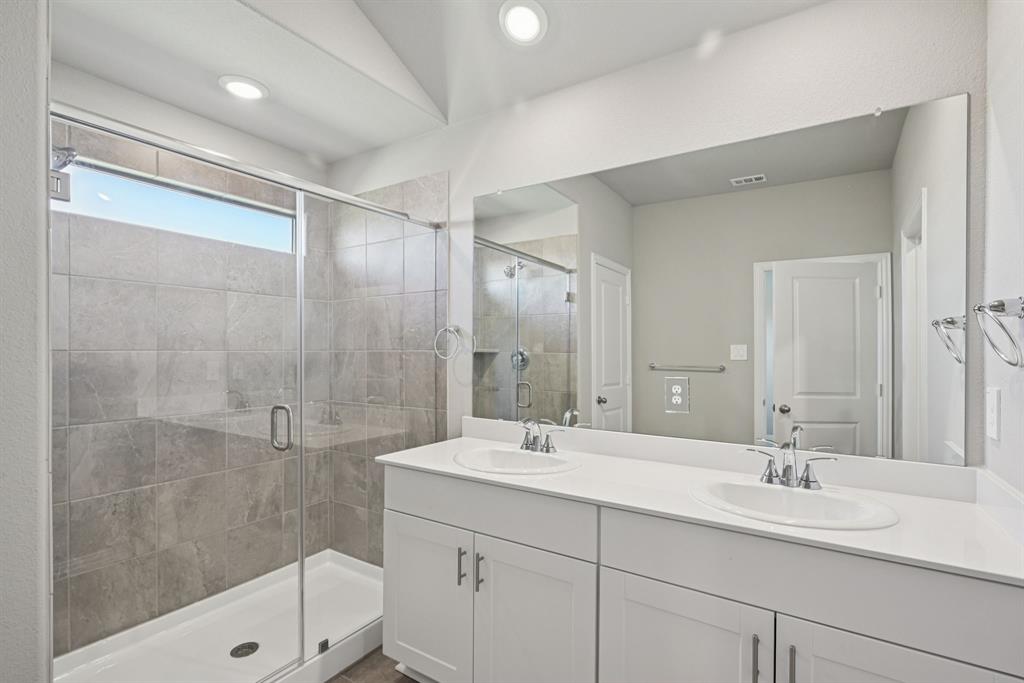 1573 Coldwater Way Property Photo 29