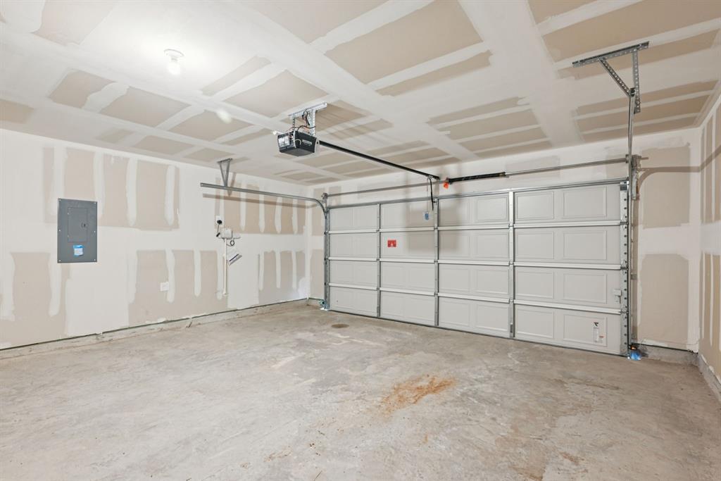 1573 Coldwater Way Property Photo 31