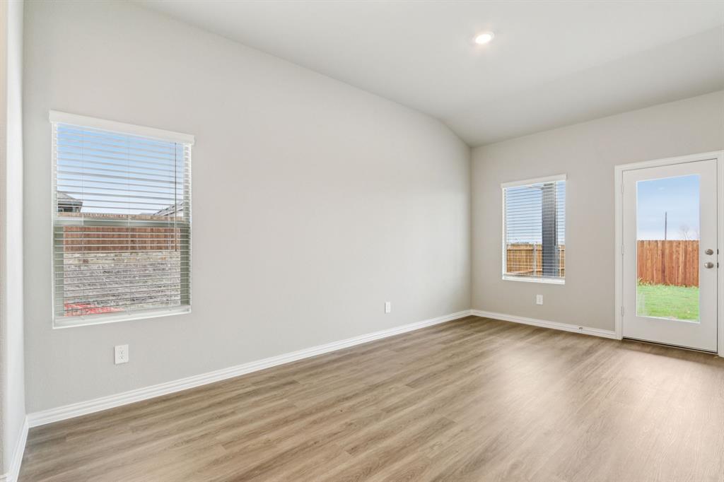1567 Coldwater Way Property Photo 8