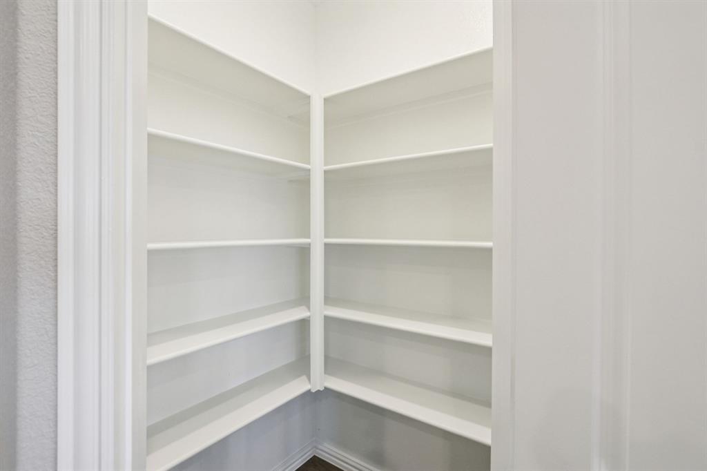 1567 Coldwater Way Property Photo 17