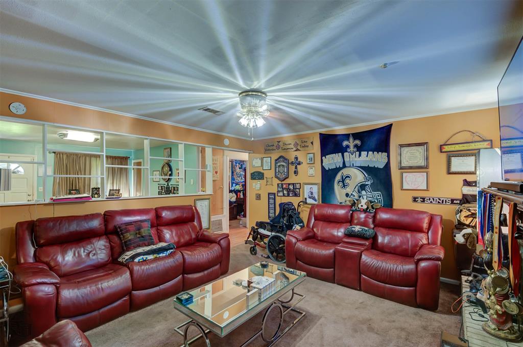 9032 Sara Lane Property Photo 6
