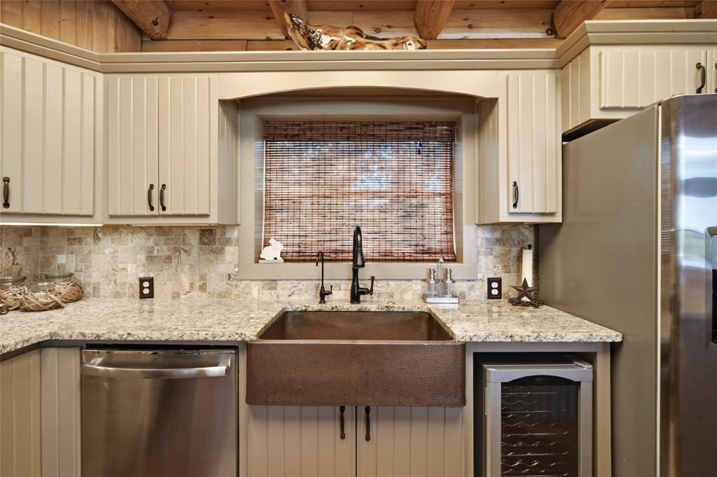 175 Private Road 3708 Property Photo 13