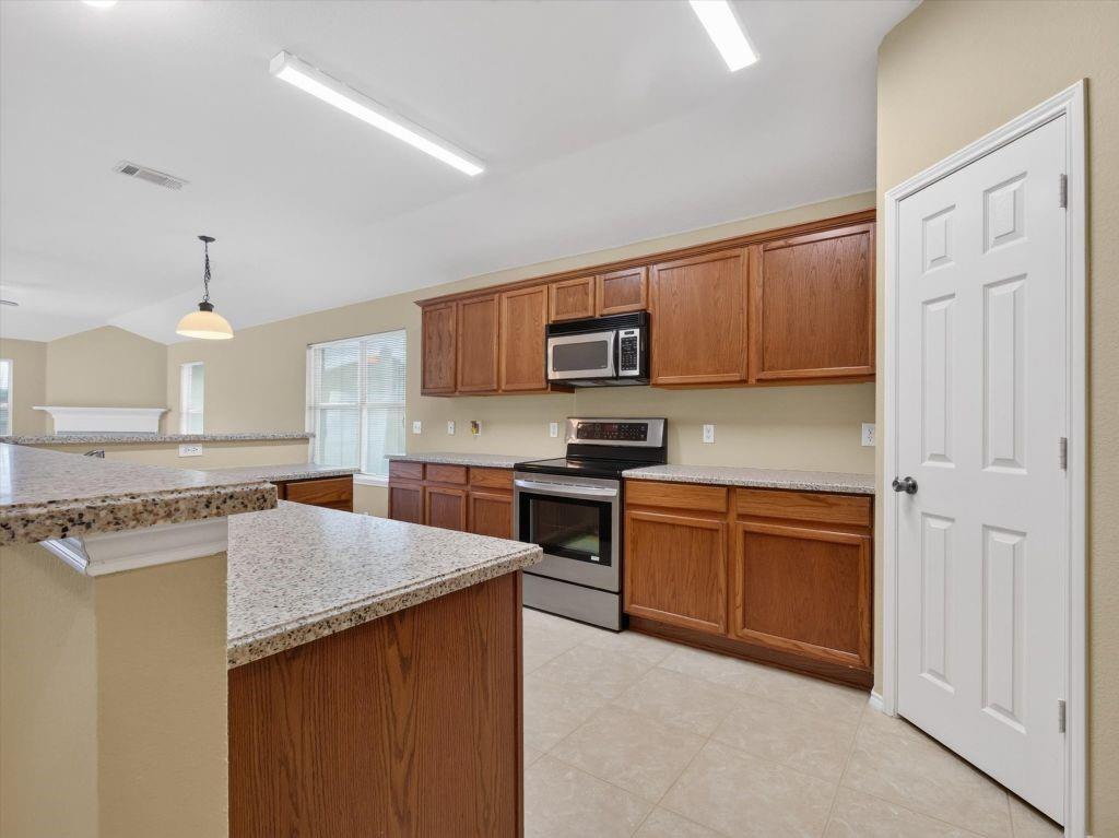 3004 Sawgrass Drive Property Photo 7