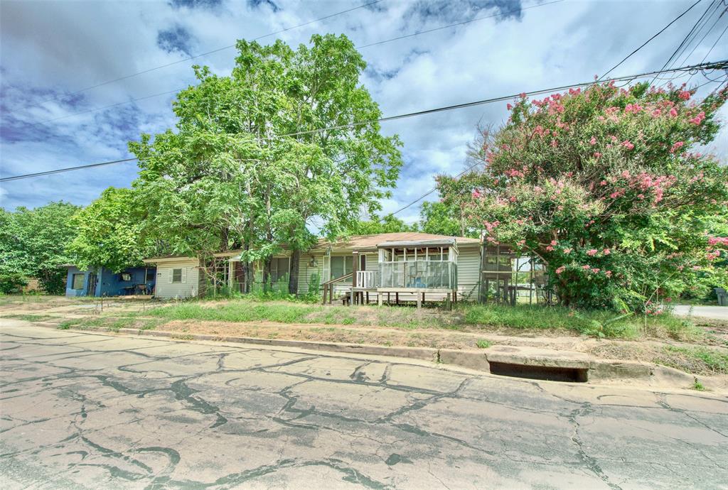 600 Hatton Street Property Photo 2