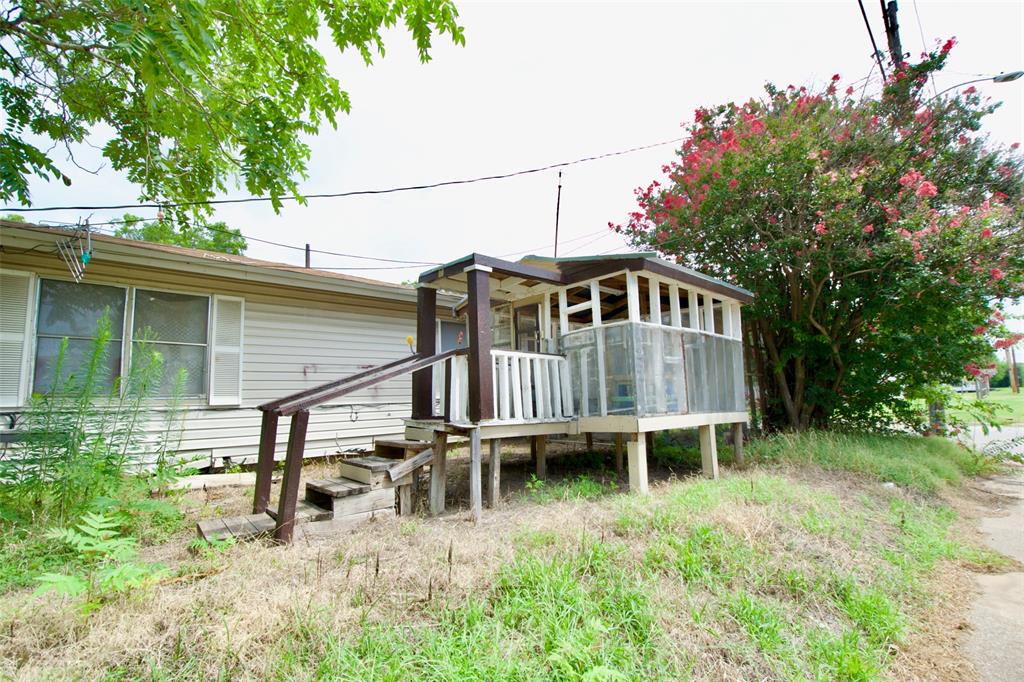 600 Hatton Street Property Photo 6