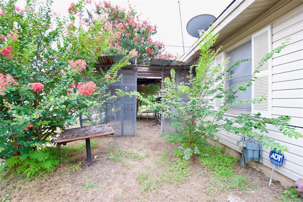 600 Hatton Street Property Photo 32