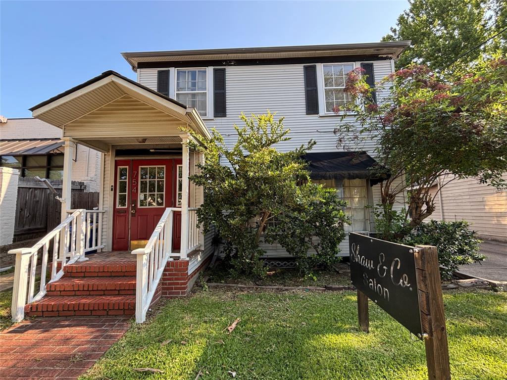 754 Dalzell Street Property Photo 1