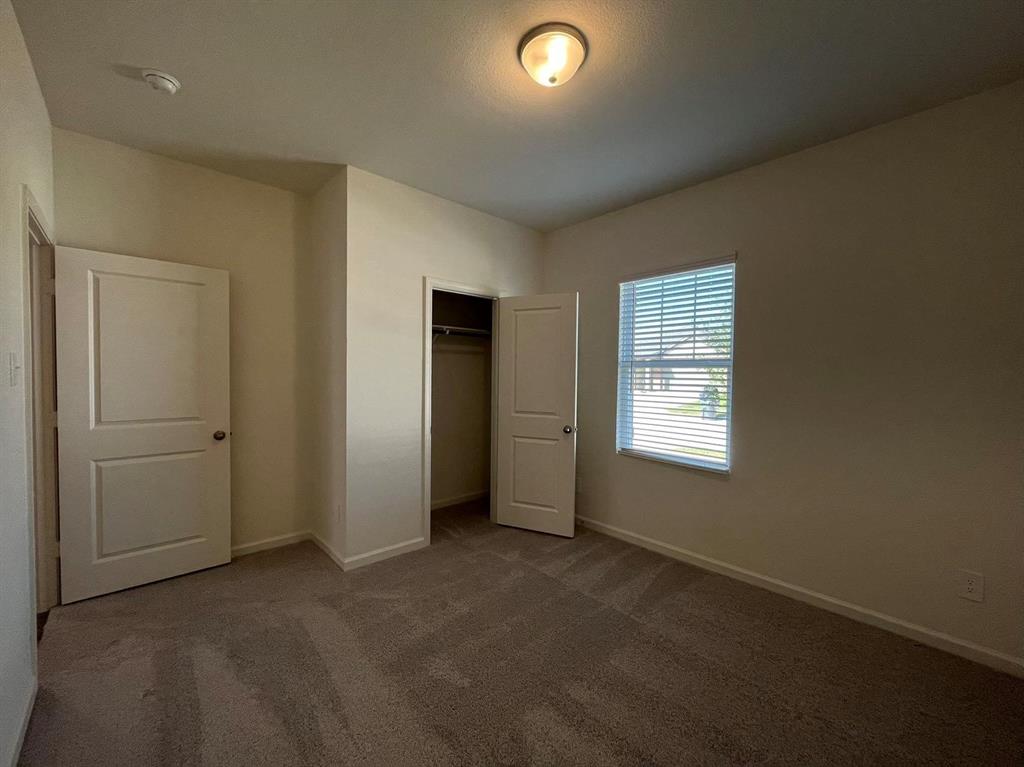 786 Yorkshire Drive Property Photo 19