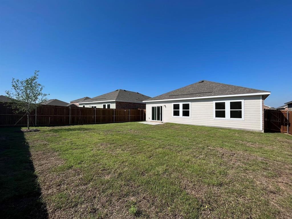 786 Yorkshire Drive Property Photo 25