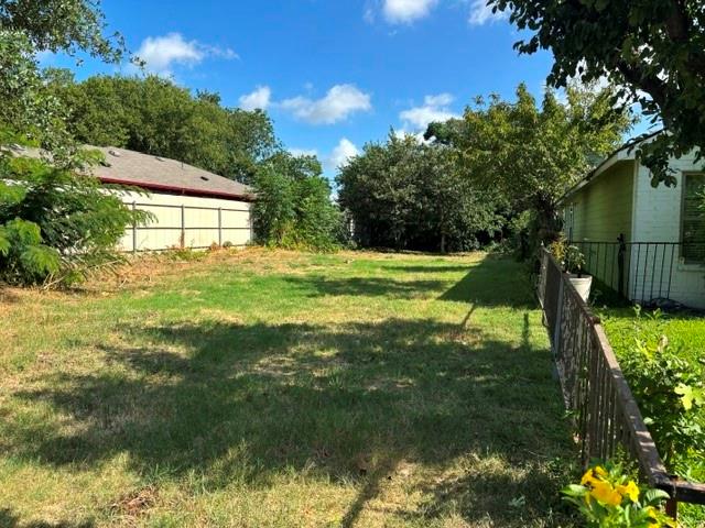 2023 Angelina Drive Property Photo 3