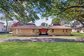 1921 Briarwood Drive Property Photo 1