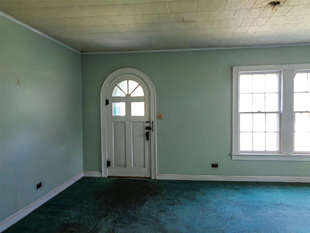 433 N Main Street Property Photo 9