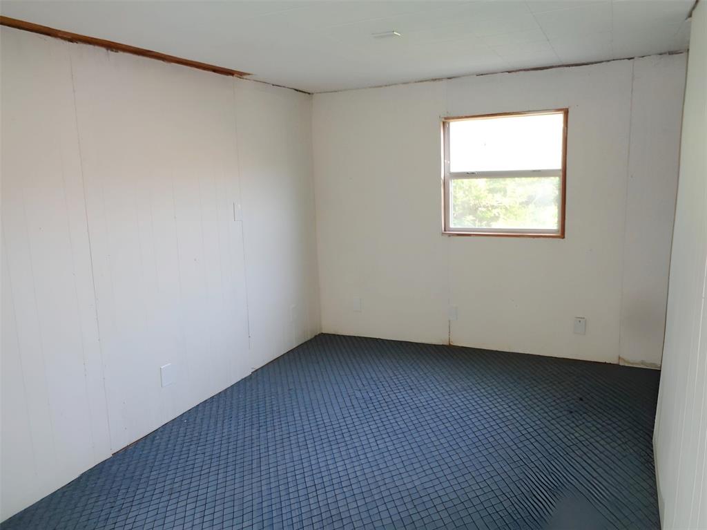 433 N Main Street Property Photo 11