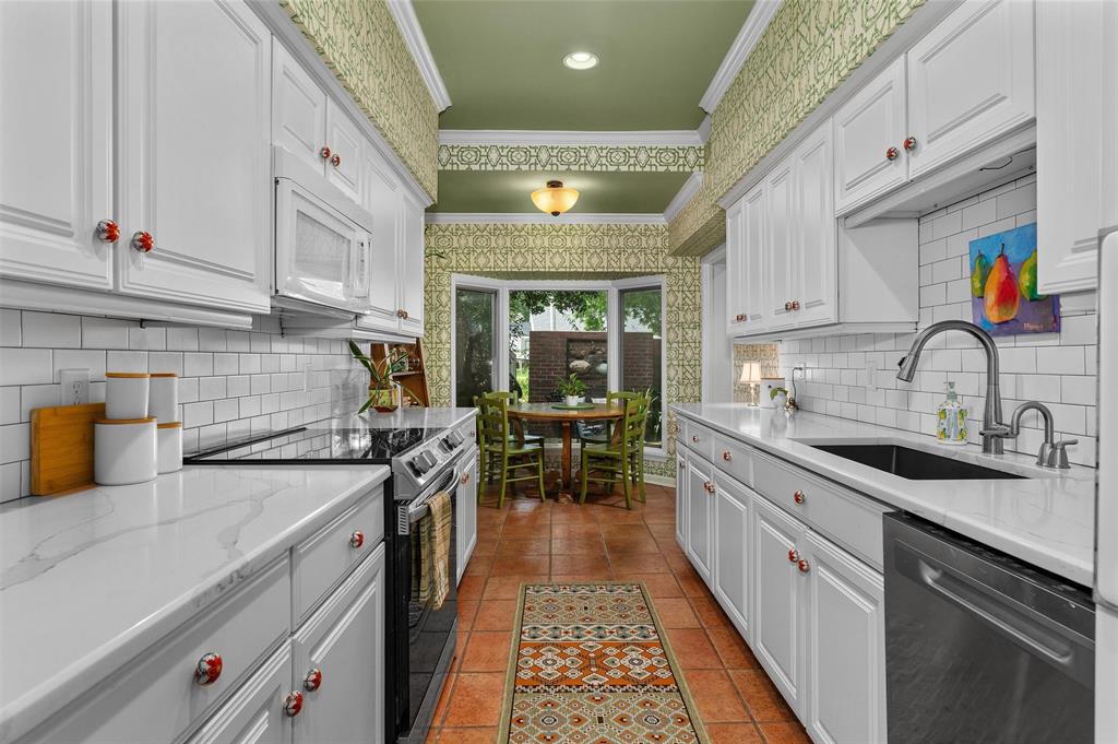 3801 Creswell 12 Property Photo 12