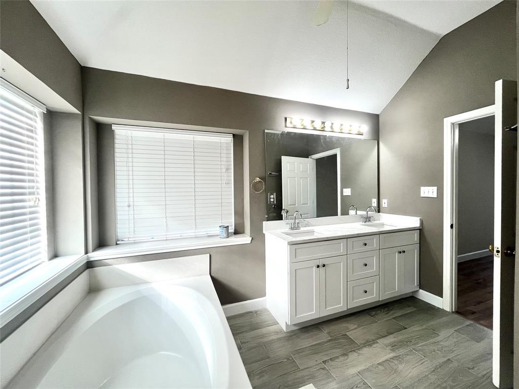 6816 Forest Hills Drive Property Photo 28