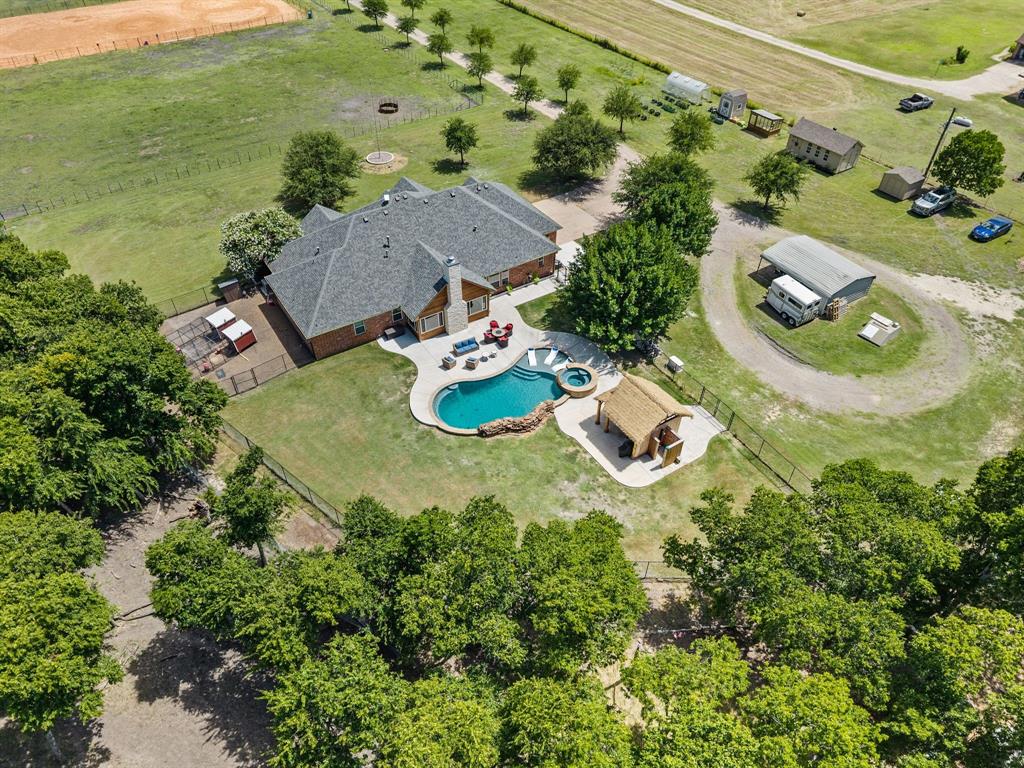 1216 West Road Property Photo 1