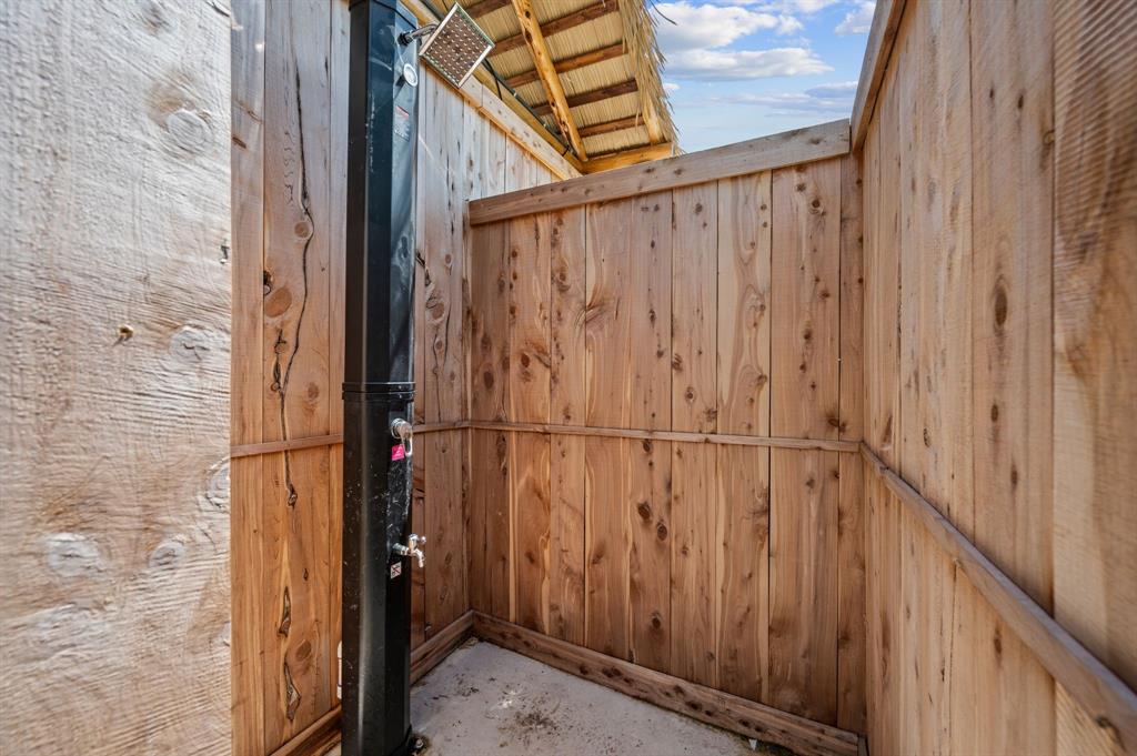 1216 West Road Property Photo 27