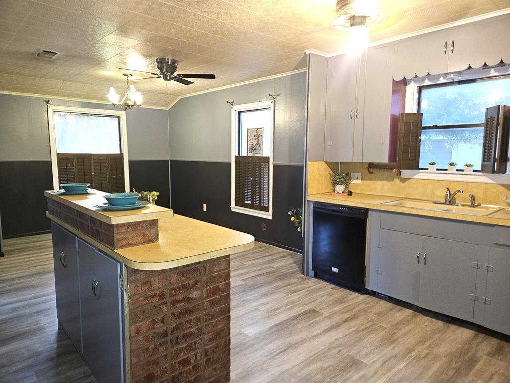 1141 Westridge Drive Property Photo 7