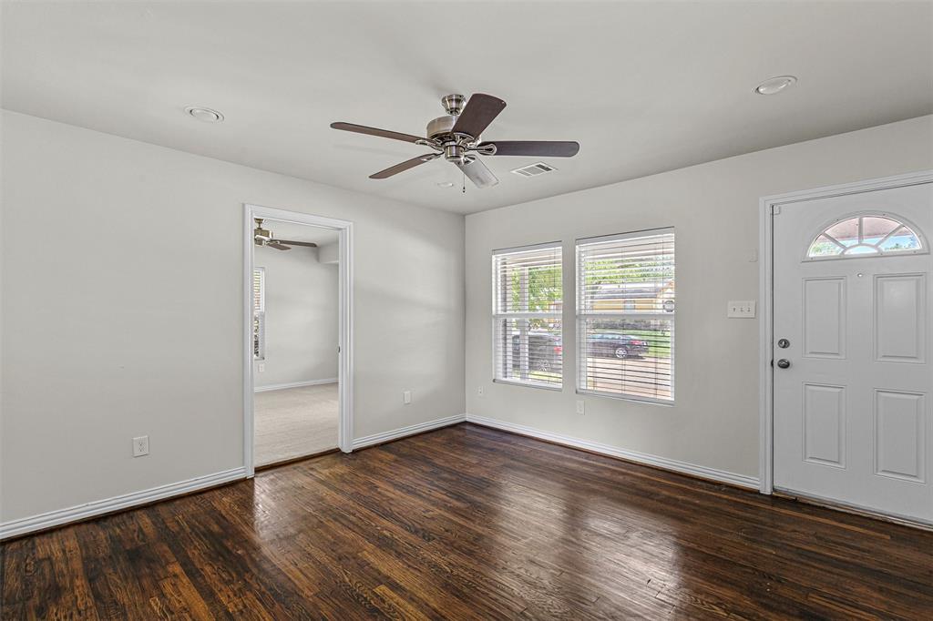 624 E Ellen Avenue Property Photo 4