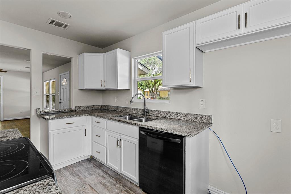 624 E Ellen Avenue Property Photo 9