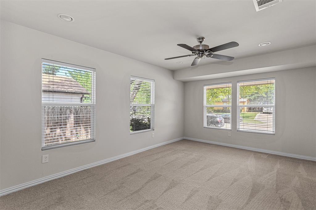 624 E Ellen Avenue Property Photo 10