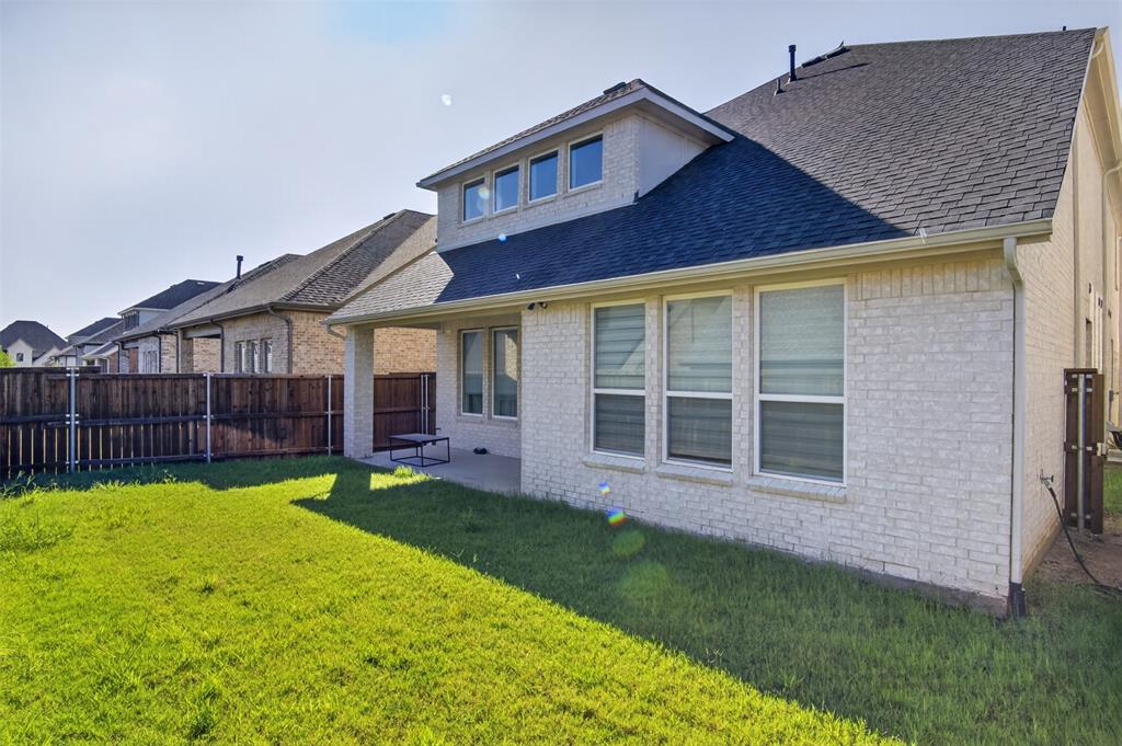 213 Scottish Way Property Photo 7