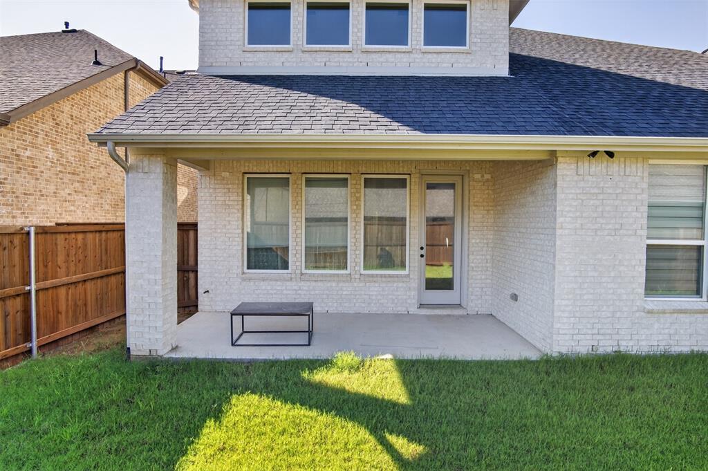 213 Scottish Way Property Photo 9