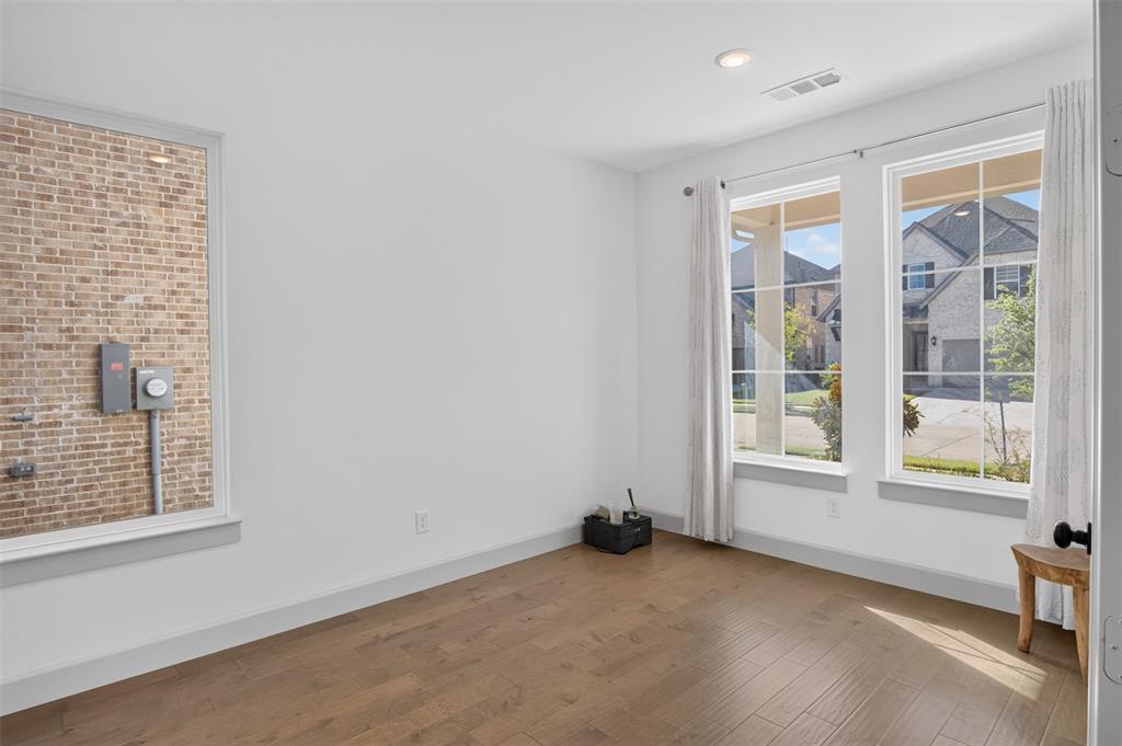 213 Scottish Way Property Photo 11