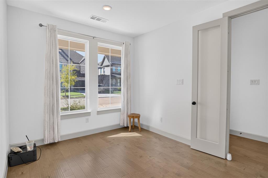 213 Scottish Way Property Photo 12