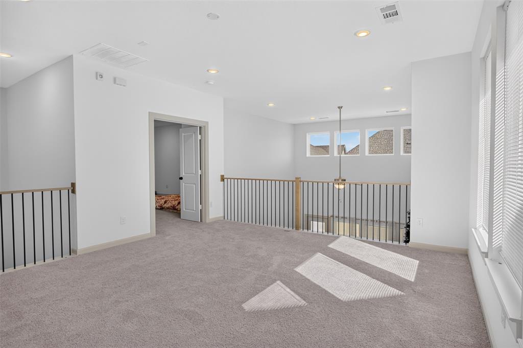 213 Scottish Way Property Photo 33