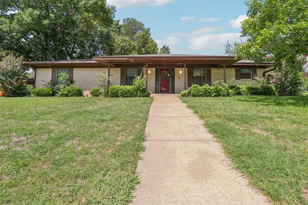 2030 Huntington Drive Property Photo 1