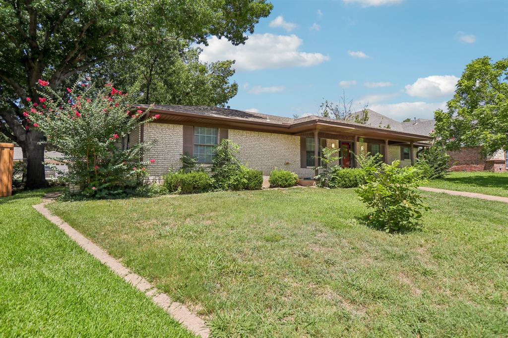2030 Huntington Drive Property Photo 2