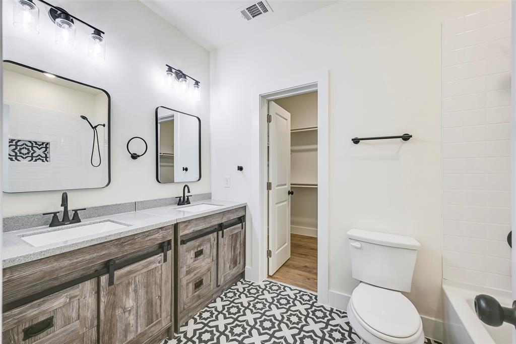 4418 Myrtle Property Photo 7