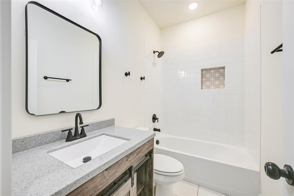 4418 Myrtle Property Photo 9