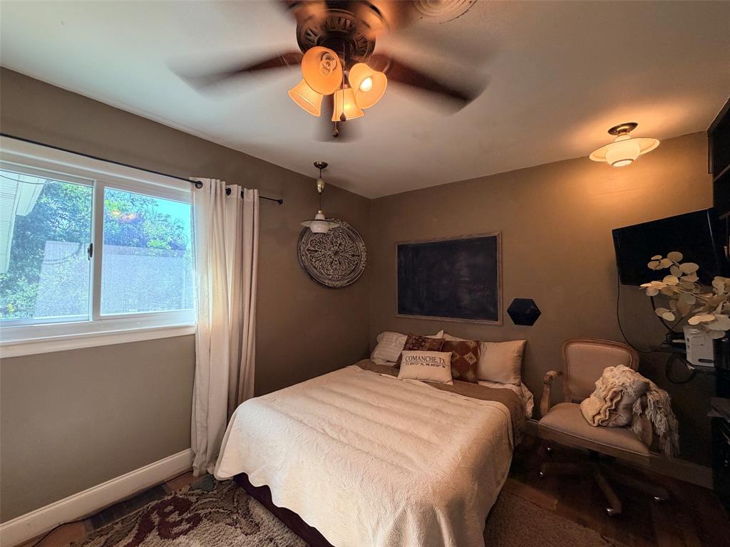 804 N Elm Street Property Photo 20