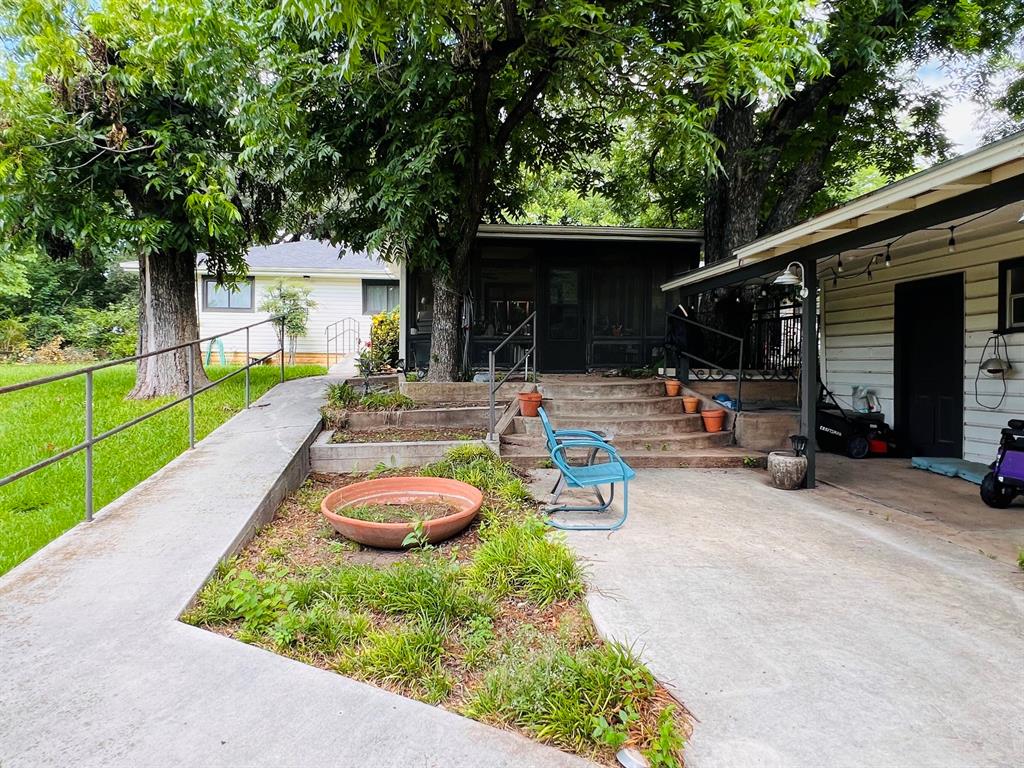 804 N Elm Street Property Photo 29