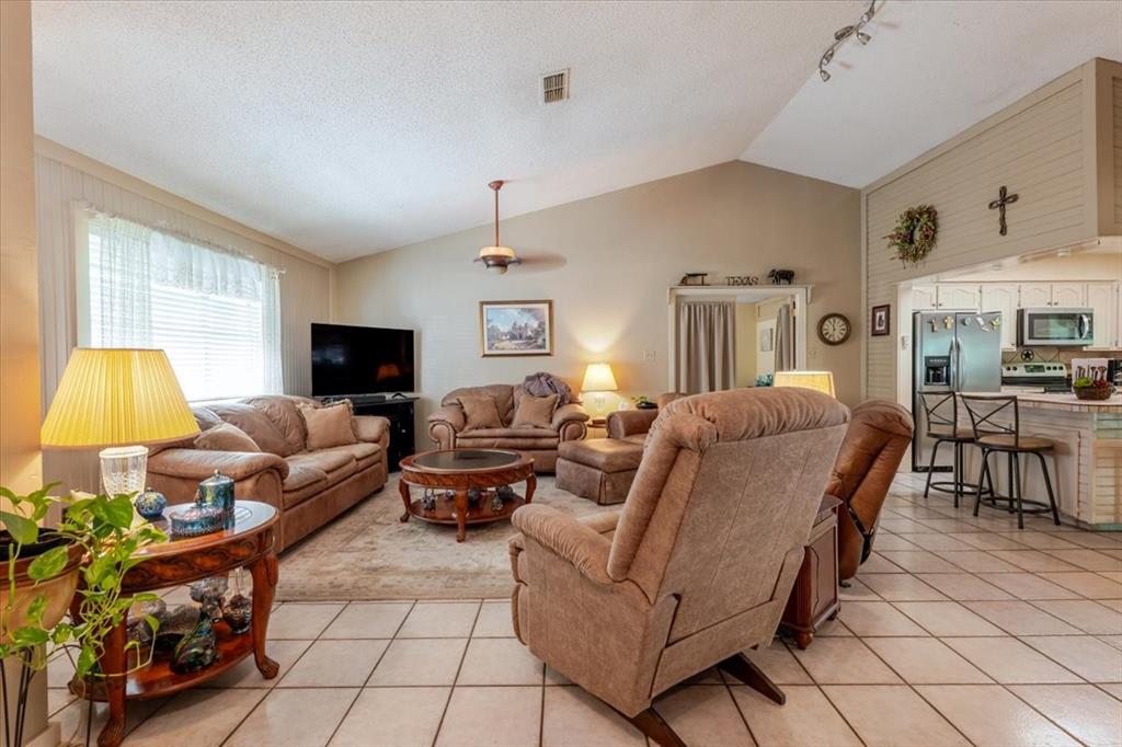 3908 Bandera Drive Property Photo 3
