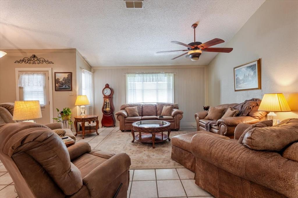 3908 Bandera Drive Property Photo 5