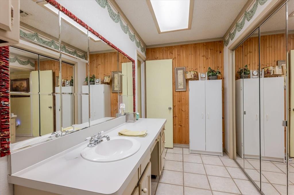 3908 Bandera Drive Property Photo 16